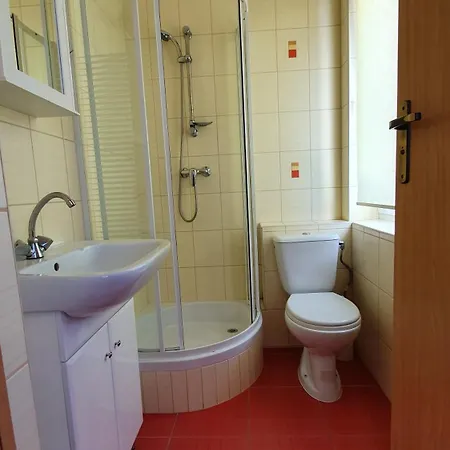 Privatunterkunft Adania Bis *