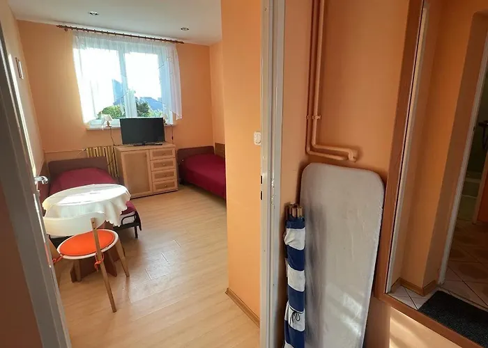 Privatunterkunft Adania Bis