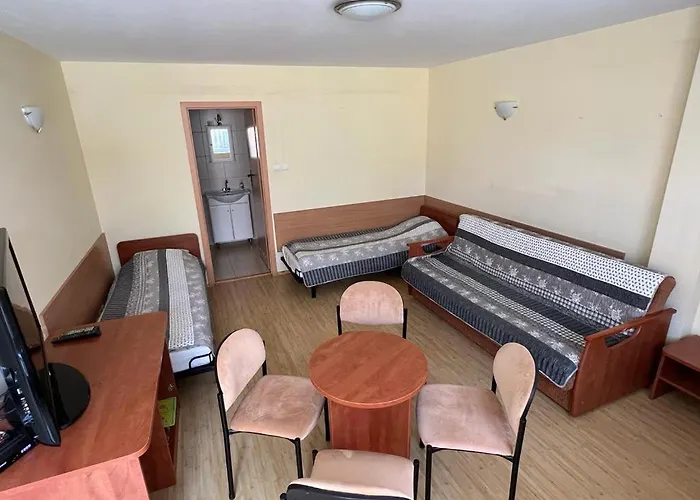 Privatunterkunft Adania Bis *