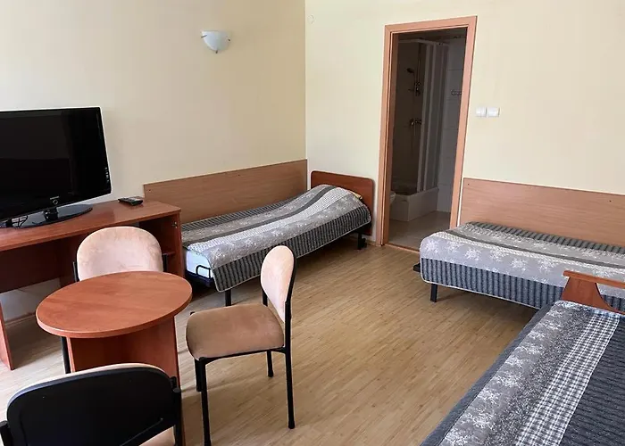 Privatunterkunft Adania Bis