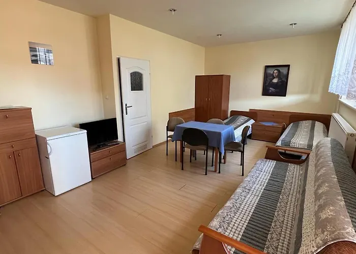 Privatunterkunft Adania Bis *