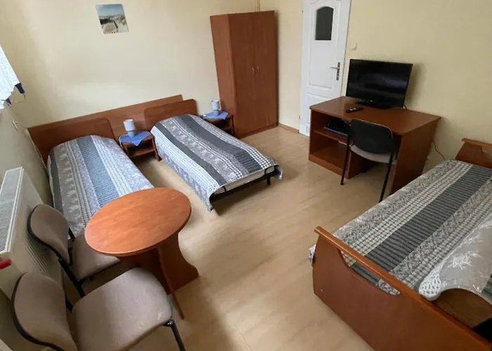 Privatunterkunft Adania Bis