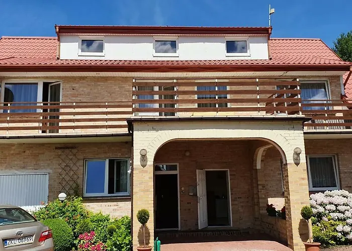 Privatunterkunft Adania Bis